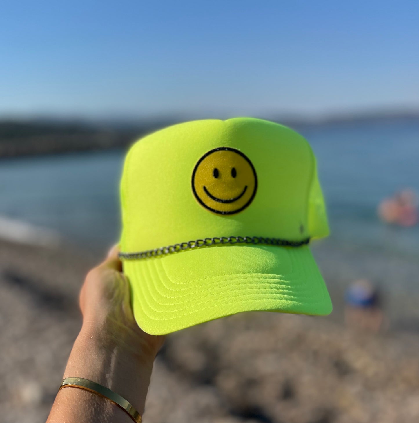 Mini Smiley Trucker